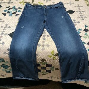 Pull-on Flare Jeans